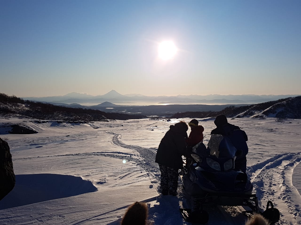 Trevelling to the Avachinsky and Kozelsky volcanoes: Lava-precipice