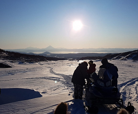 Trevelling to the Avachinsky and Kozelsky volcanoes: Lava-precipice